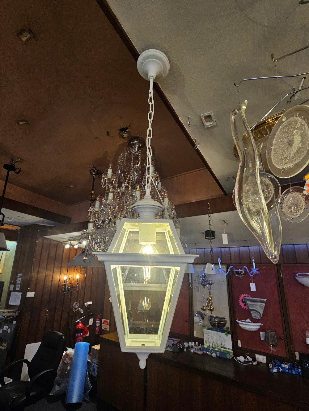 Ismos XL3-18542-03 White Matt Finish Hanging Lantern with Clear Glass. May be used Indoors or Outdoors IP54.

Made In Italy.