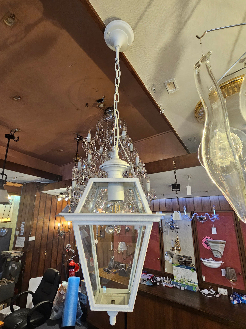 Ismos XL3-18542-03 White Matt Finish Hanging Lantern with Clear Glass. May be used Indoors or Outdoors IP54.

Made In Italy.