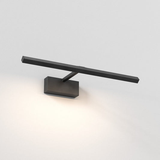 With its sleek, linear design, Mondrian is the perfect choice for highlighting artwork. The integral LED offers a very high colour rendering index (CRI) to ensure artwork is displayed in its true colour.